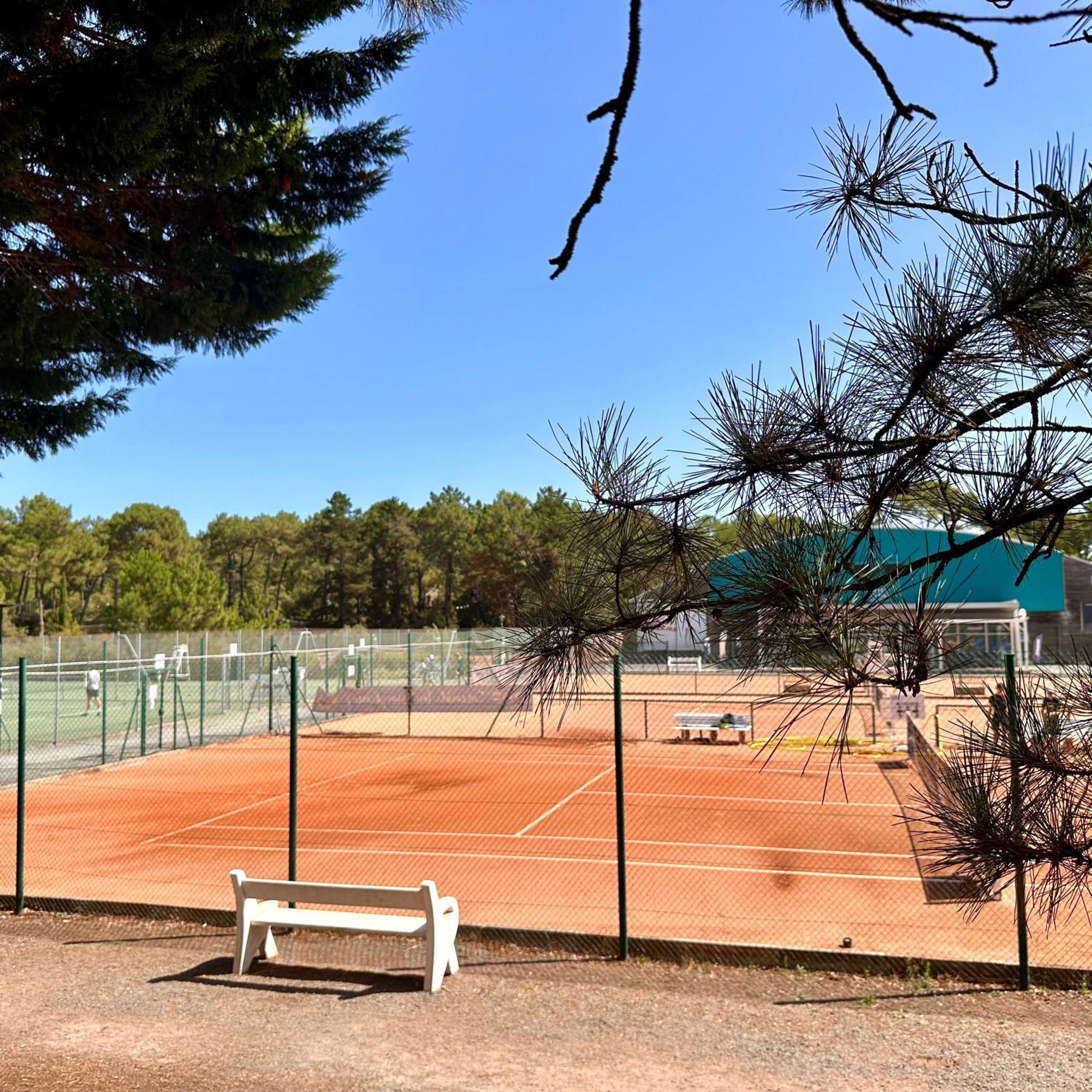 Villa Mignon avec studio dans jardin clos à 250 m de la plage Saint-Jean-de-Monts Esterno foto